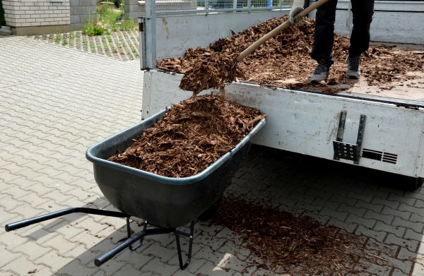 Bulk Mulch Delivery in Sun City