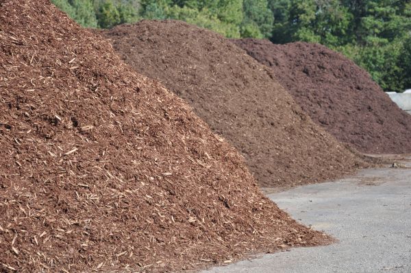 Brown Mulch Delivery in Sun City